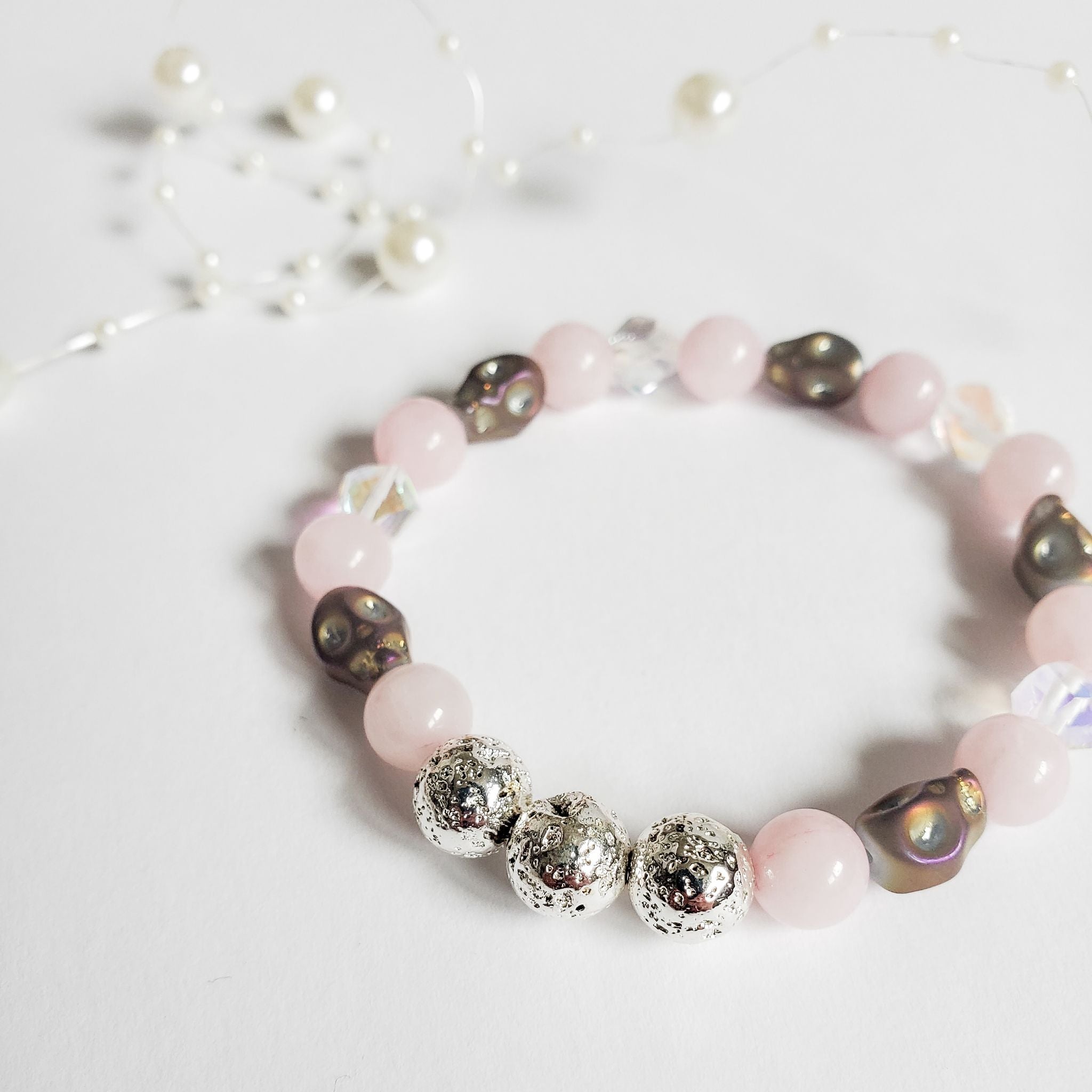 Rock Paper Pretty - Necklace - Grey Agate Bar Necklace - 3